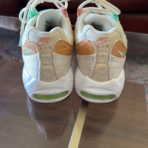 Limited edition pineapple Nike max airs - Picture 5 of 7